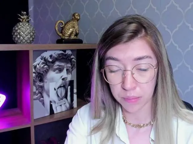 Live sex webcam photo for soft-alexa #273428898