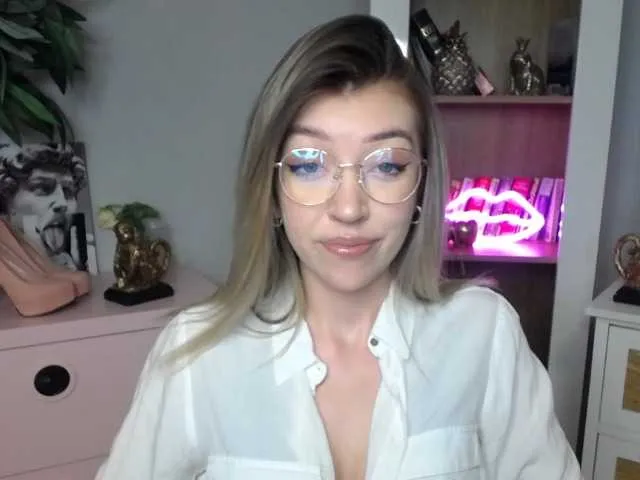 Live sex webcam photo for soft-alexa #273529690