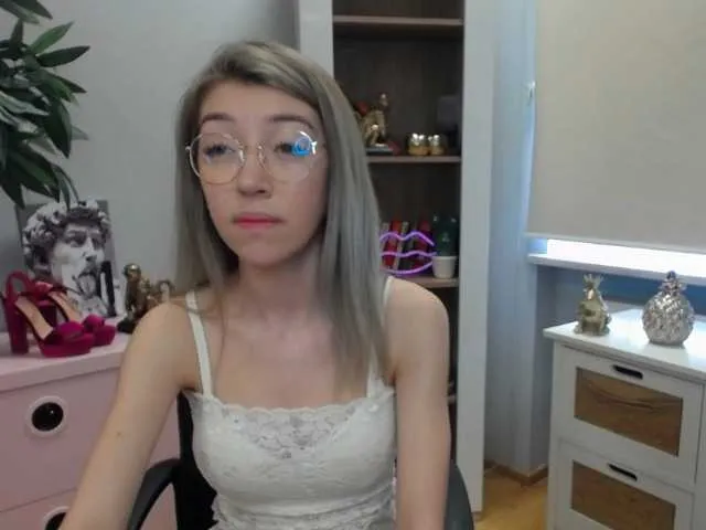 Live sex webcam photo for soft-alexa #273687647