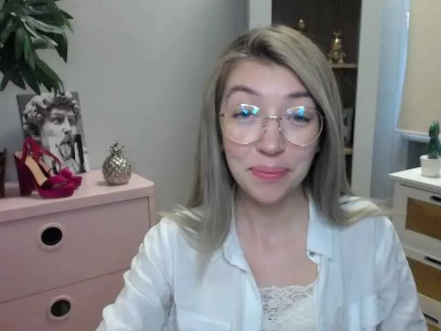 Live sex webcam photo for soft-alexa #273812731