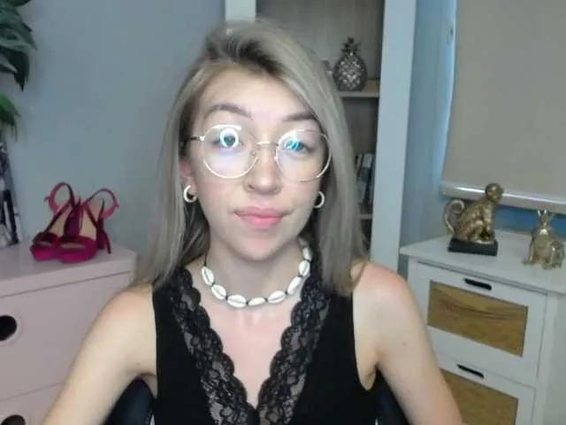 Live sex webcam photo for soft-alexa #273898114