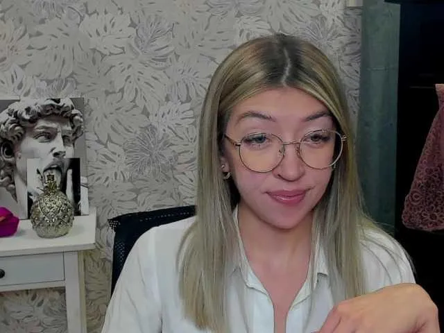 Live sex webcam photo for soft-alexa #274069421