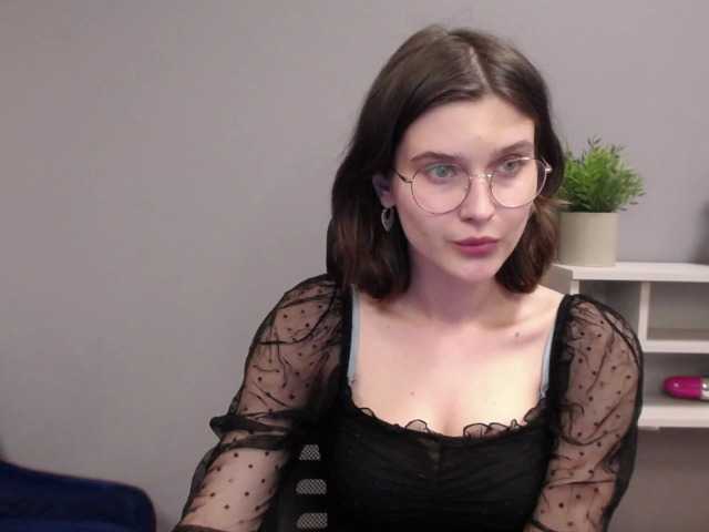 Live sex webcam photo for soft-sarah #273141846