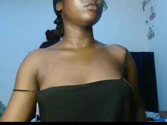 Live sex webcam photo for soft-tease #275692612