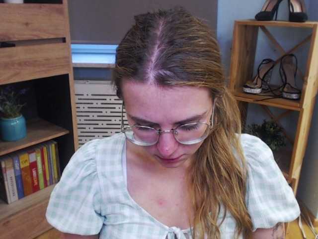 Live sex webcam photo for soft-zoey #275626710