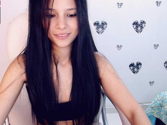 Live sex webcam photo for softdoll #272874420