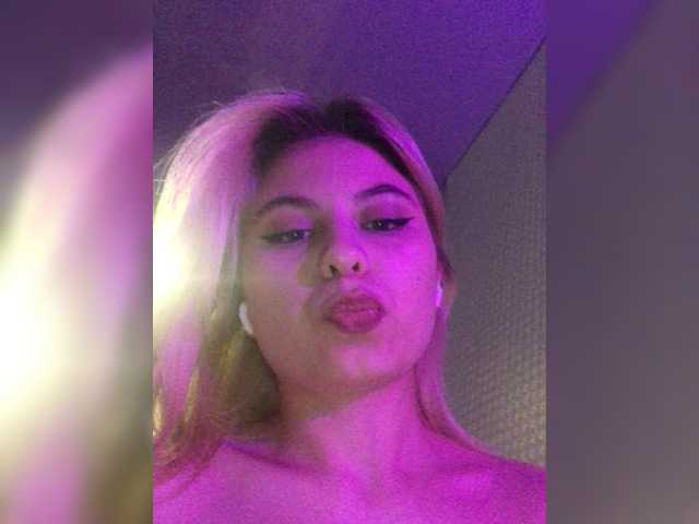 Live sex webcam photo for sonyaOG #274517504