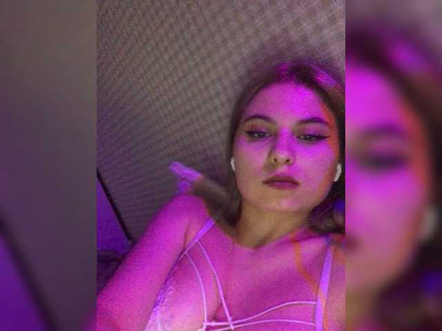 Live sex webcam photo for sonyaOG #274548563