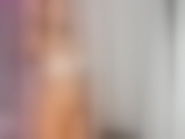 Live sex webcam photo for sophiacherie #293944773