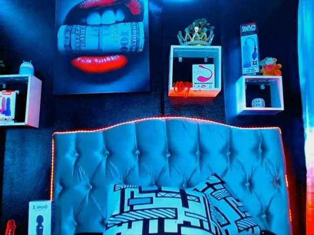 Live sex webcam photo for sophiagonzaa #272577834