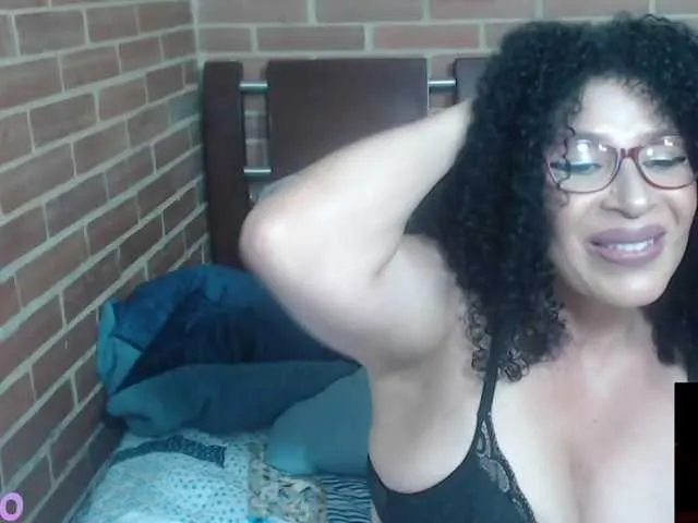 Live sex webcam photo for sophialxxx #287958299