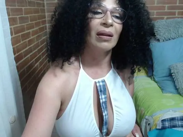 Live sex webcam photo for sophialxxx #287958362