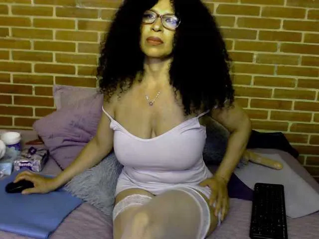 Live sex webcam photo for sophialxxx #287958407