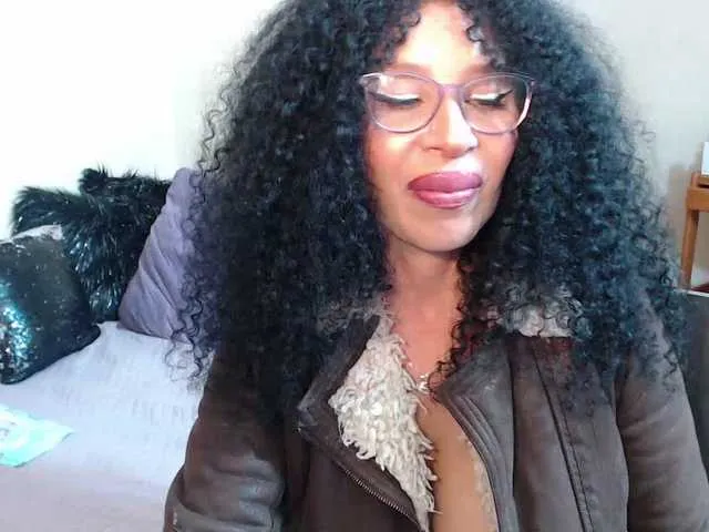 Live sex webcam photo for sophialxxx #287958442