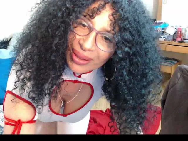 Live sex webcam photo for sophialxxx #287958451