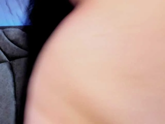 Live sex webcam photo for sophie-fnx #277245556