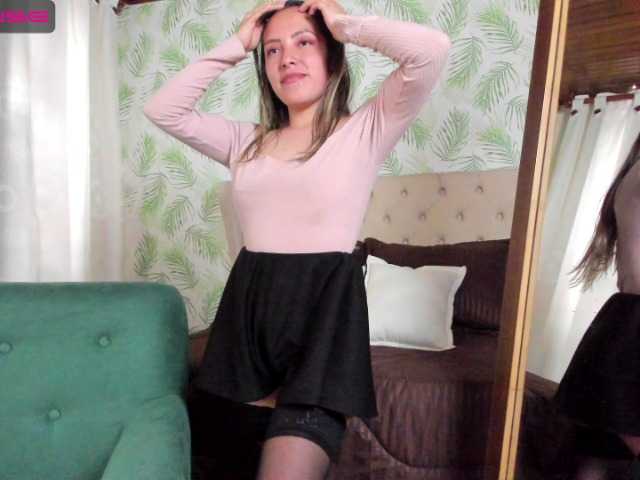 Live sex webcam photo for sophie18a #274659548