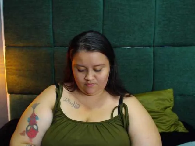 Live sex webcam photo for sophiegomez #274034499