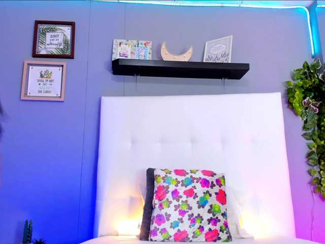 Live sex webcam photo for sornera1 #276873761