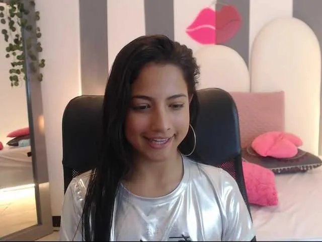 Live sex webcam photo for sornera2 #274557045