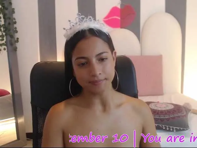 Live sex webcam photo for sornera2 #274639927