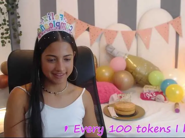 Live sex webcam photo for sornera2 #274650828