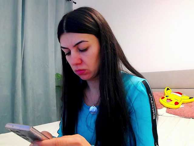 Live sex webcam photo for sparklyeve #290438846