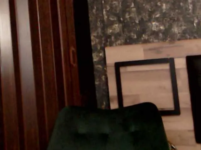 Live sex webcam photo for spicystarlet #275589270