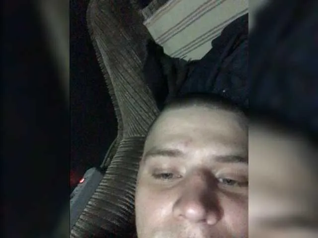 Live sex webcam photo for spidermen777 #273640716