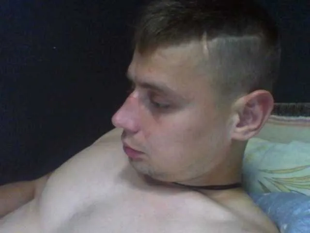 Live sex webcam photo for spidermen777 #274560332