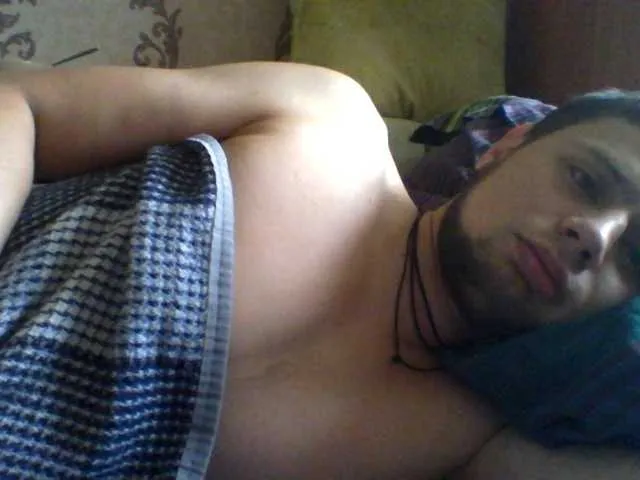 Live sex webcam photo for spidermen777 #275605688