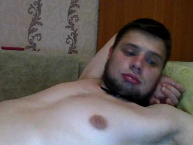 Live sex webcam photo for spidermen777 #275643679