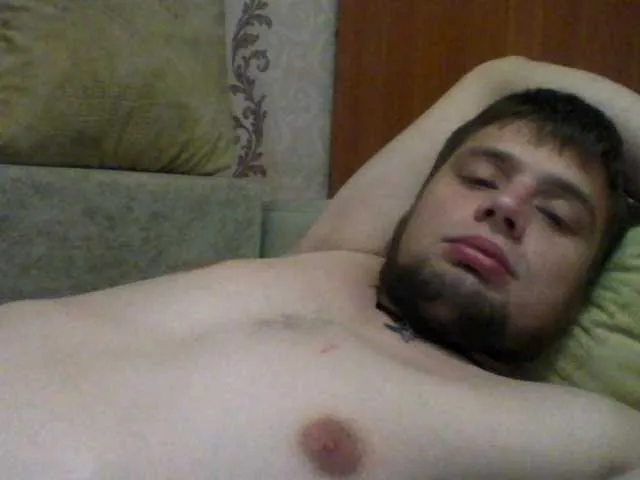 Live sex webcam photo for spidermen777 #275670998
