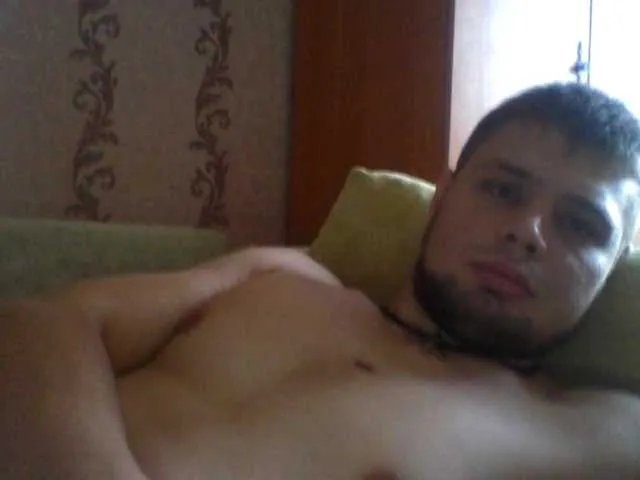 Live sex webcam photo for spidermen777 #275947837