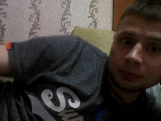Live sex webcam photo for spidermen777 #277615987