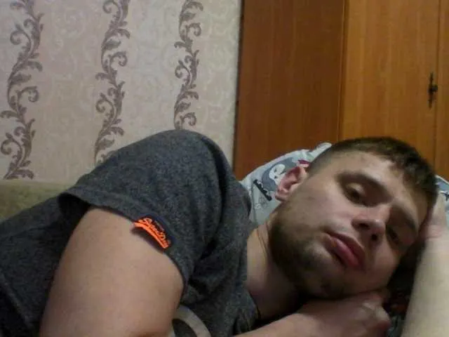 Live sex webcam photo for spidermen777 #277621948