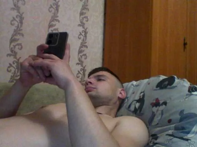 Live sex webcam photo for spidermen777 #277947584