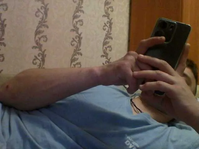 Live sex webcam photo for spidermen777 #277959769