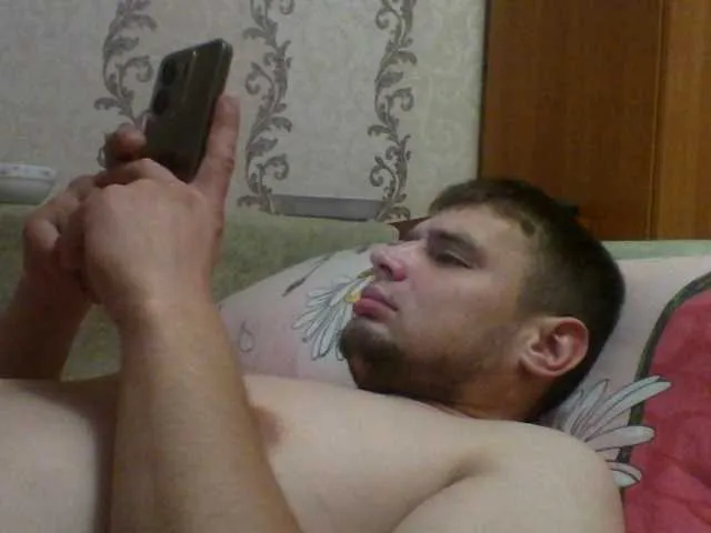 Live sex webcam photo for spidermen777 #288229055