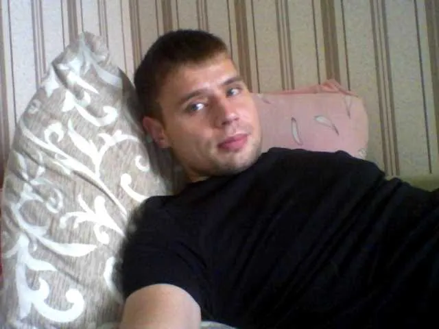 Live sex webcam photo for spidermen777 #288793863