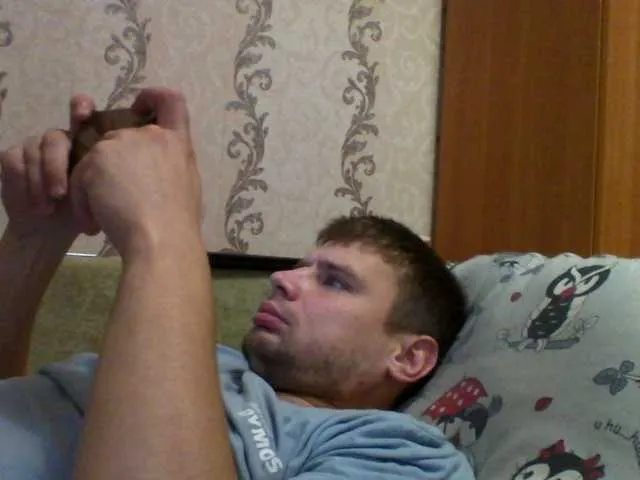 Live sex webcam photo for spidermen777 #289321310