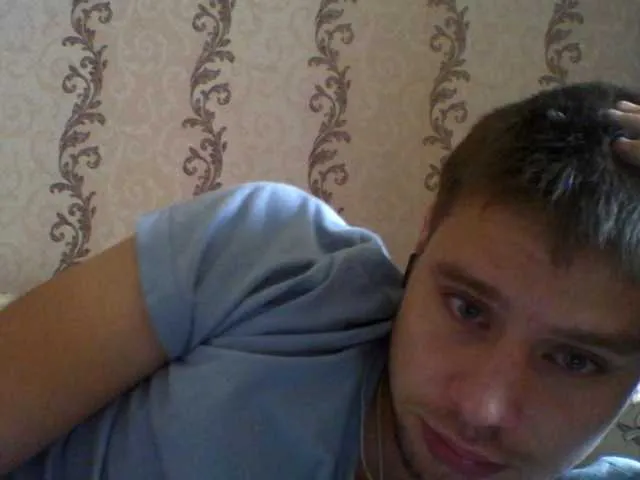 Live sex webcam photo for spidermen777 #289325706