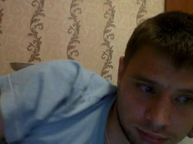 Live sex webcam photo for spidermen777 #289327421