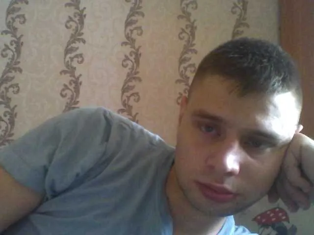 Live sex webcam photo for spidermen777 #289927635