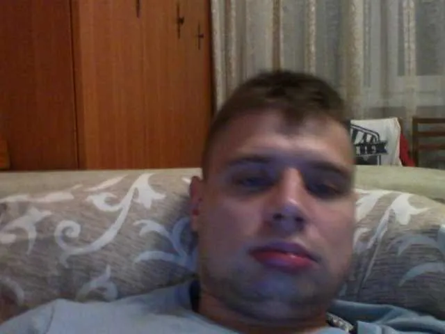 Live sex webcam photo for spidermen777 #289976731