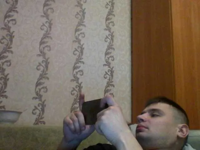Live sex webcam photo for spidermen777 #290171264