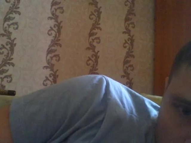 Live sex webcam photo for spidermen777 #290963317
