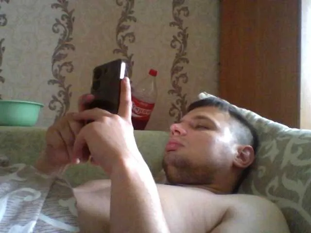 Live sex webcam photo for spidermen777 #291117684