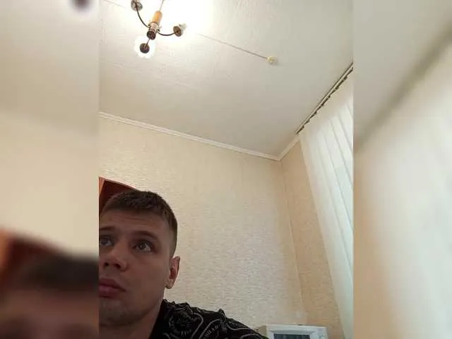 Live sex webcam photo for spidermen777 #291317330