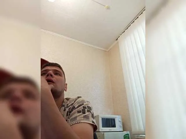 Live sex webcam photo for spidermen777 #291344398